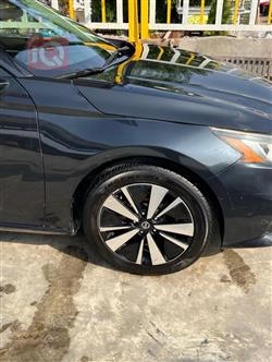 نيسان ألتيما